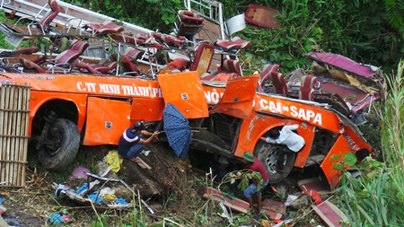 Hiện trường vụ TNGT thảm khốc tại Lào Cai xảy ra hôm 1/9.
